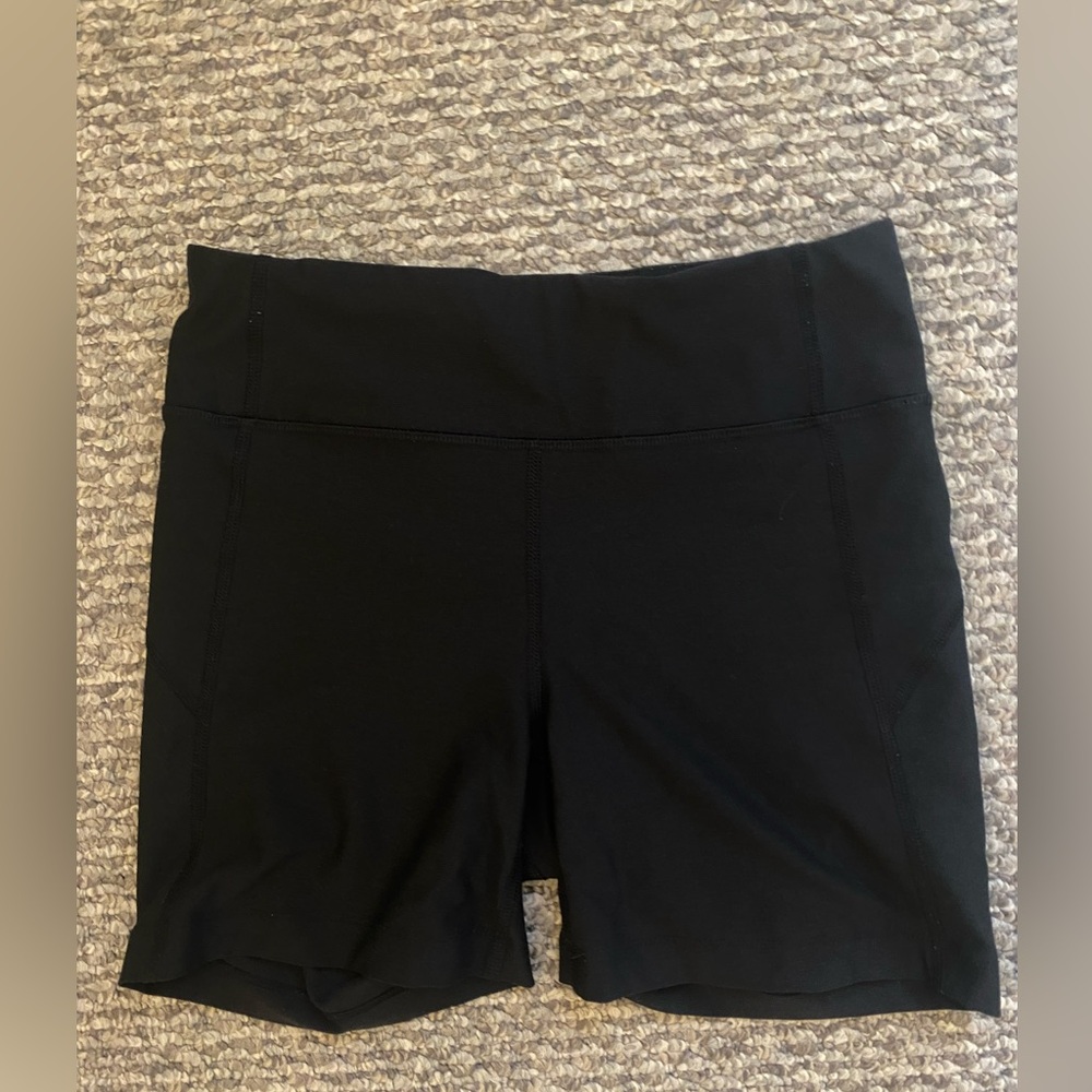 Outdoor Voices 5” bike shorts